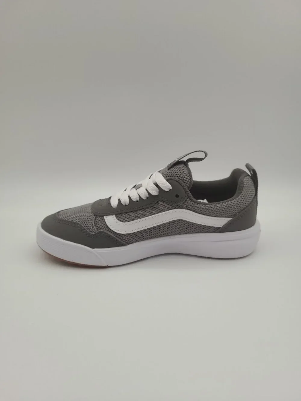 Vans Range Expo Mesh Youth Size 1Y Frost Grey White Skate Sneakers VN0A5ELENNQ
